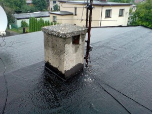 Komin na dachu w Piekarach Śląskich